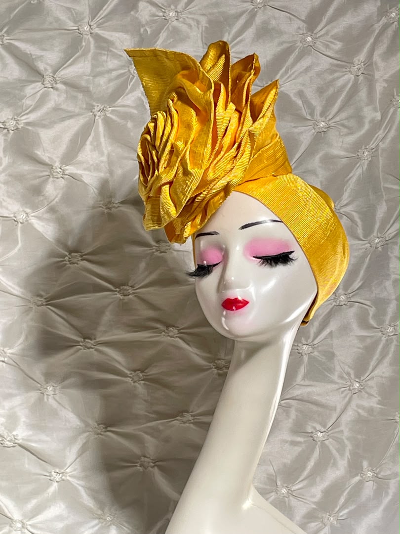 Golden yellow sculpted AutoGele