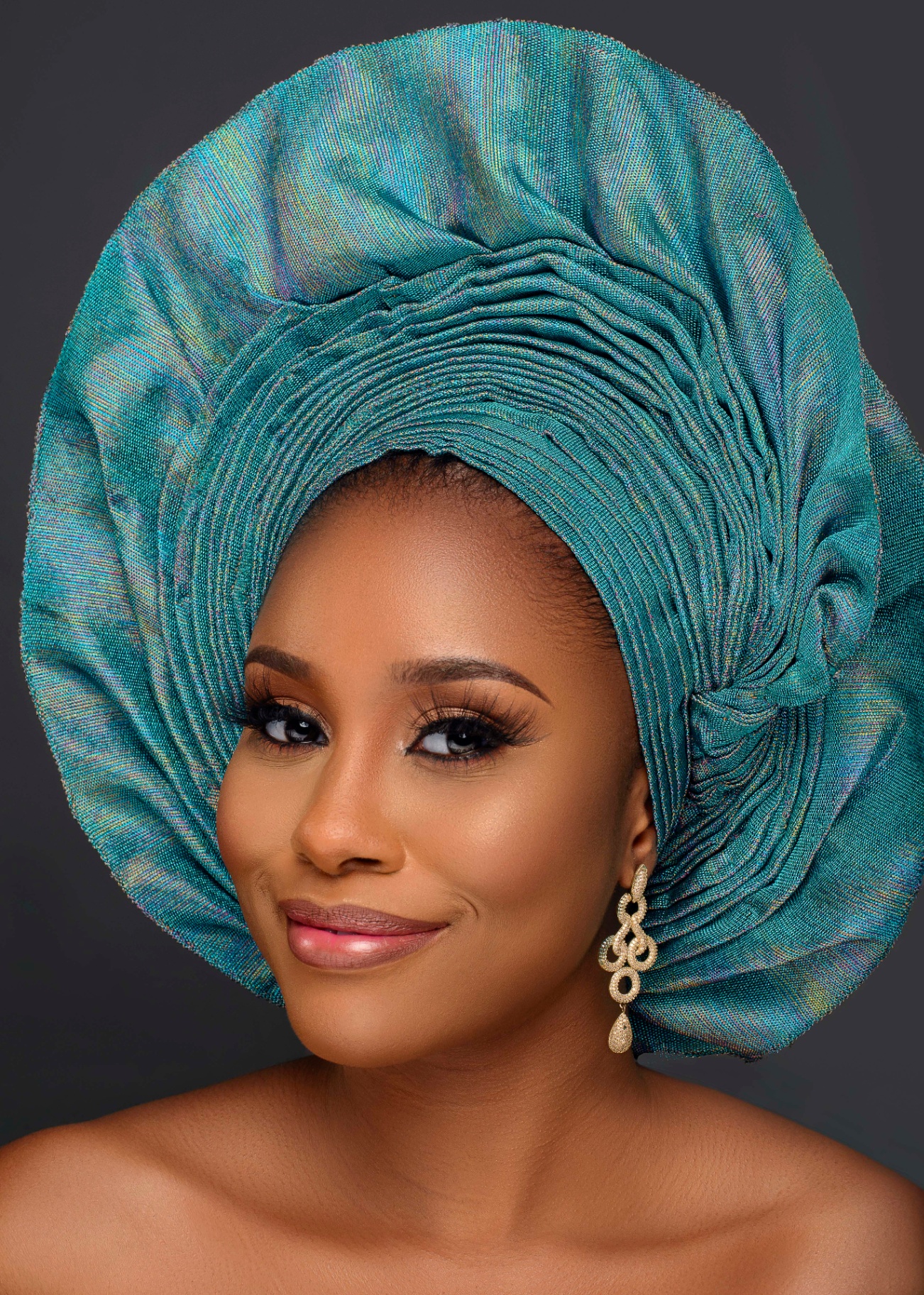 Teal pleated AutoGele